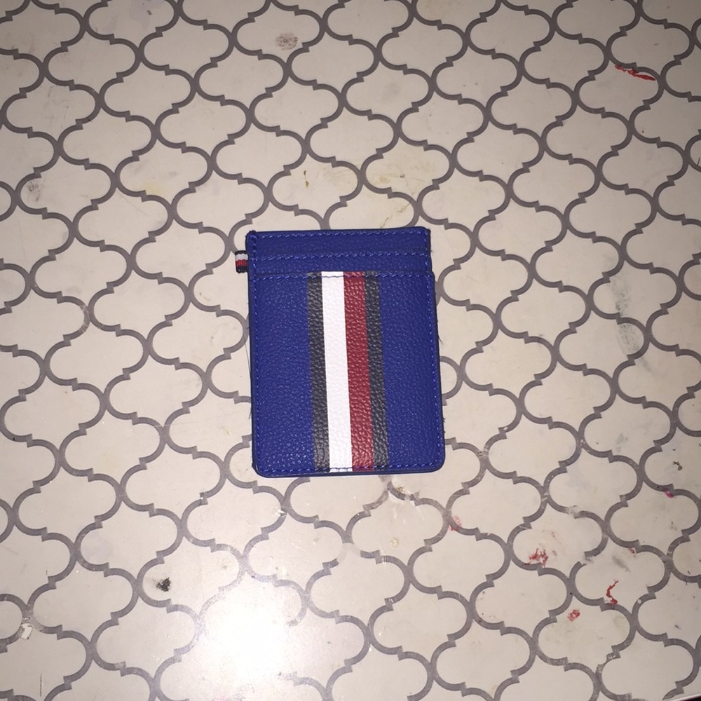 A small wallet